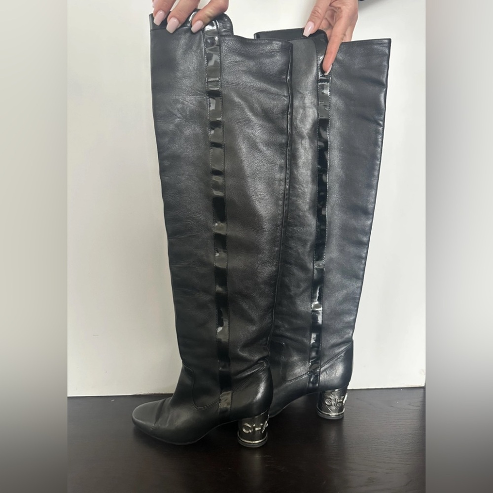 Chanel boots size 38.5 - Picture 3 of 3